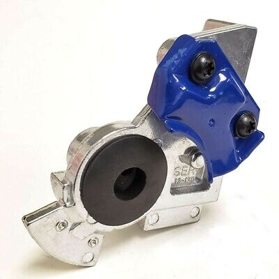 12-136 ANGLE S AIR BRAKE GLADHAND